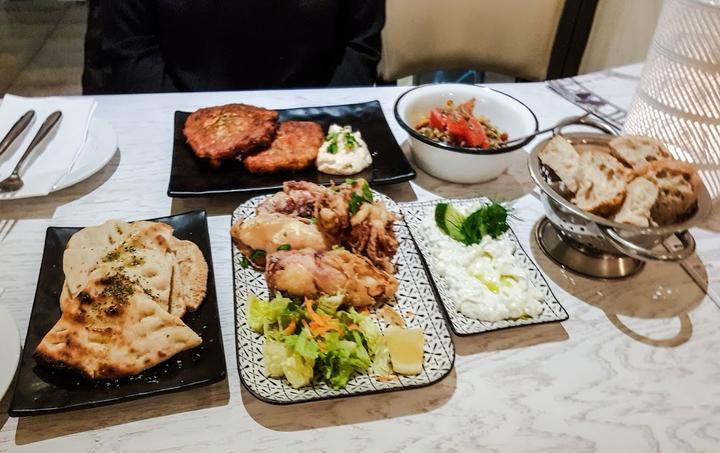 Yamas meze restaurant & weinbar